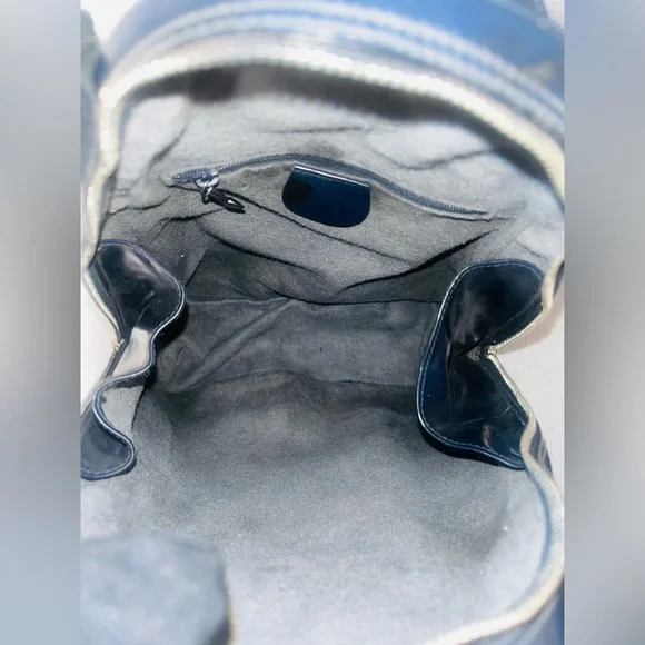 Gucci Bamboo Vintage Blue Patent Leather Sling Bag - Picture 4 of 14